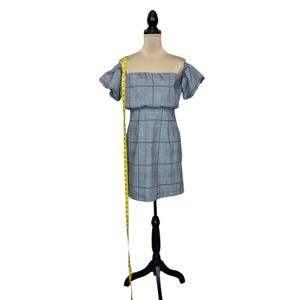 Honey Punch Off the Shoulders Houndstooth Mini Dress with Back Lace-Up NWT - Picture 5 of 11